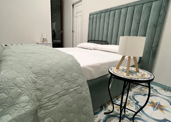 Hotel Dei Gerolomini Neapel